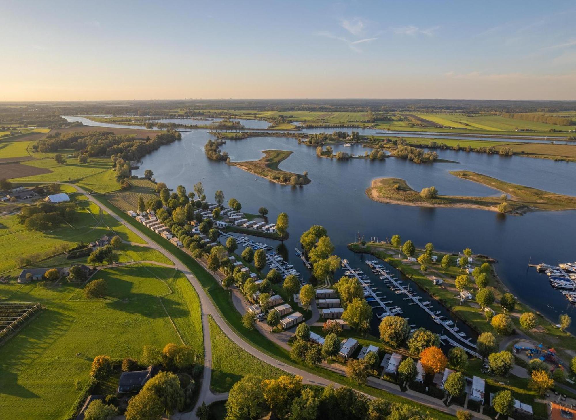 מלון Maurik Marinapark Bad Nederrijn מראה חיצוני תמונה